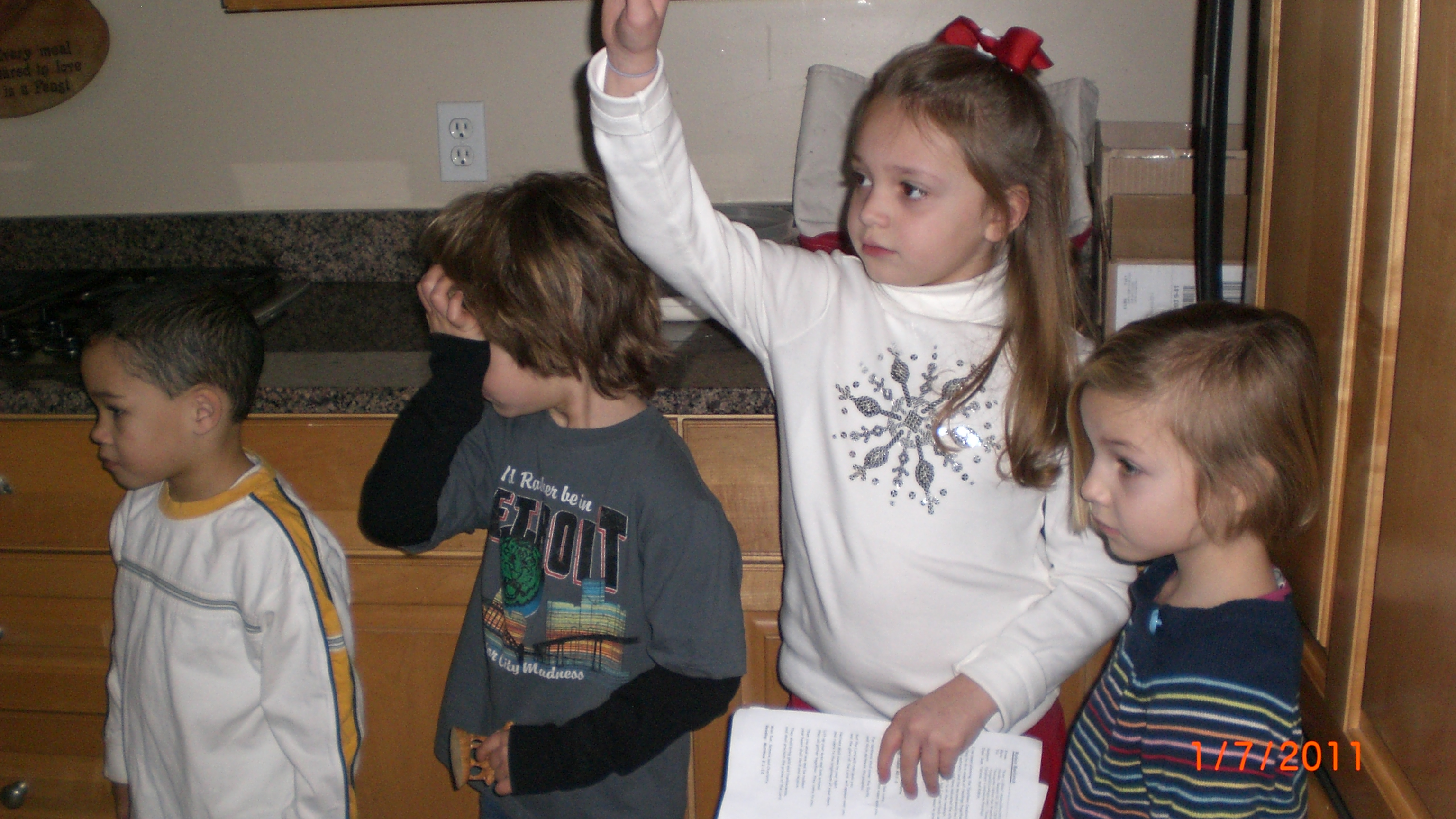 webassets/KidsEpiphanyProcession.JPG